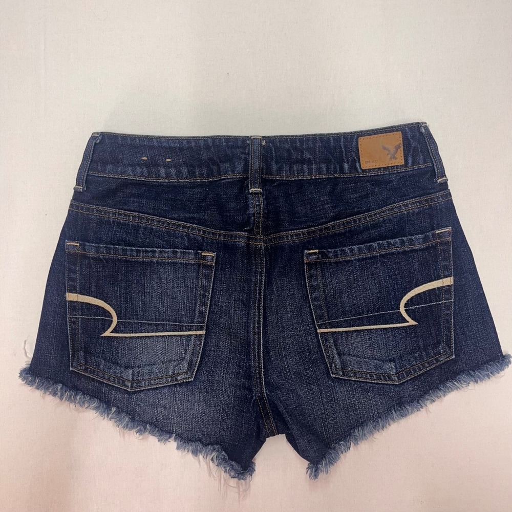 American Eagle Denim‎ Shorts Hi-Rise Festival Frayed Hem Dark Wash Size 2 - Picture 2 of 7